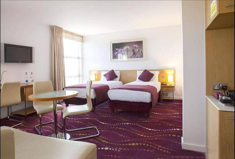 Louis Fitzgerald Hotel Clondalkin Habitación foto