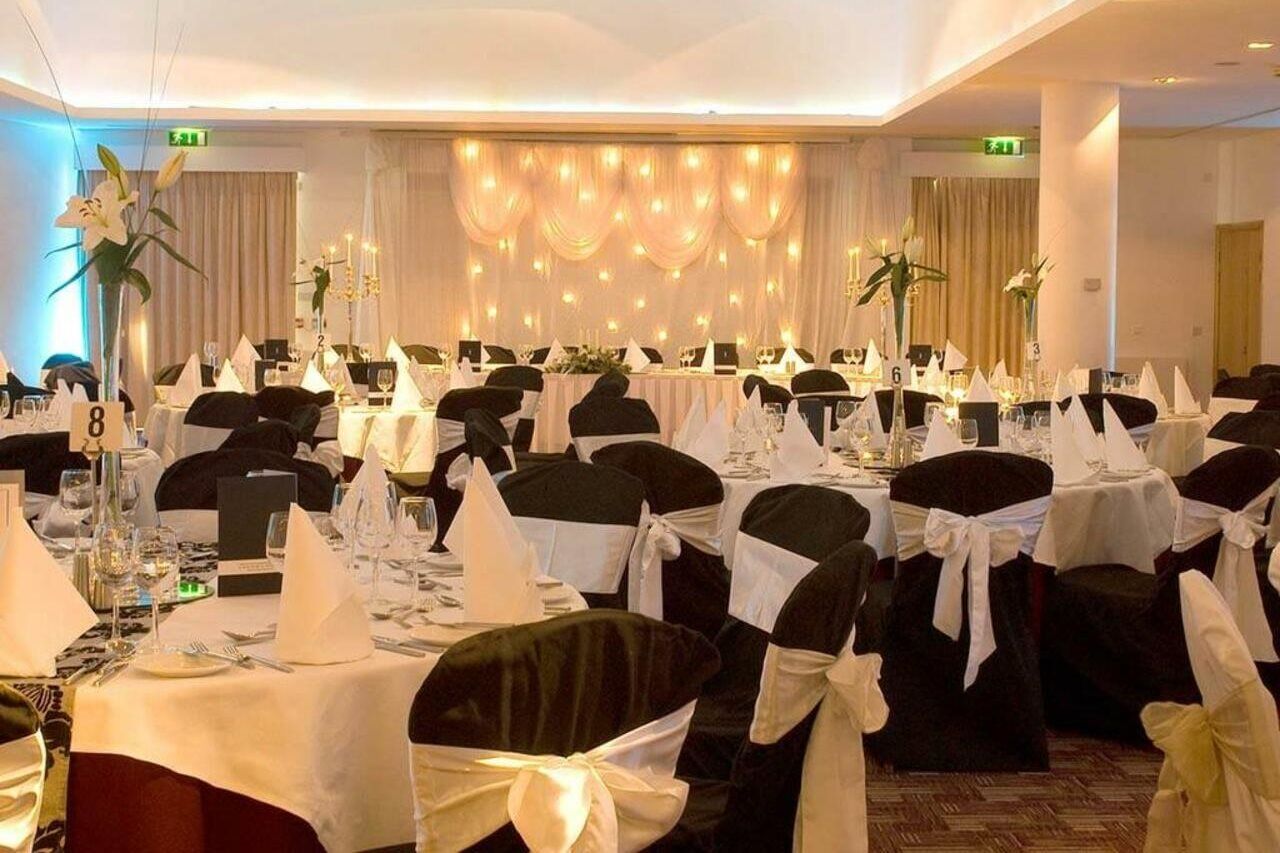 Louis Fitzgerald Hotel Clondalkin Exterior foto